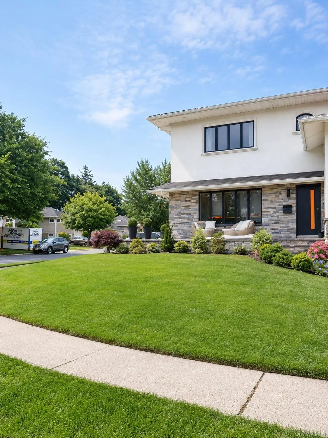1396 Stephen Marc Lane, East Meadow, NY 11554 - #1