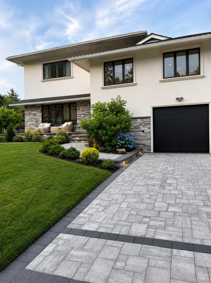 1396 Stephen Marc Lane, East Meadow, NY 11554 - #3