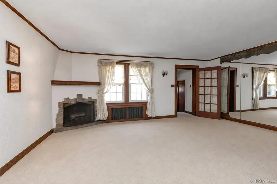 67 Dartmouth Street, Valley Stream, NY 11581 - #3