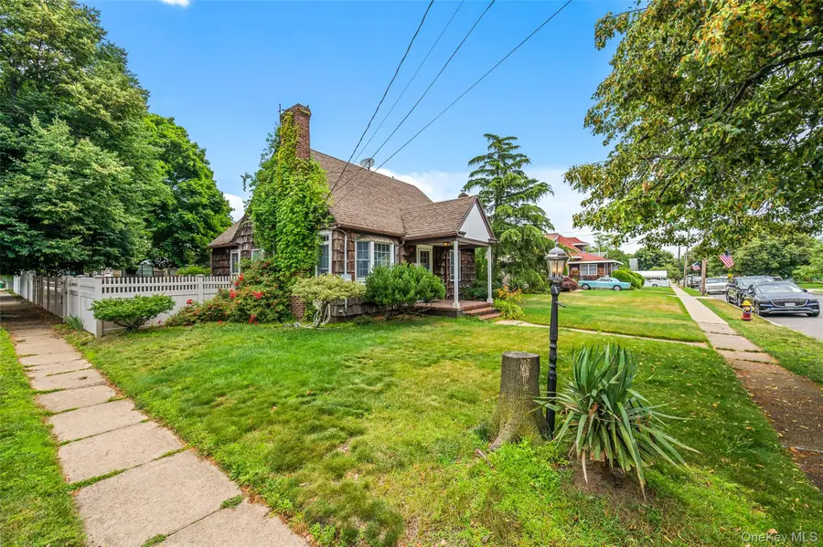 612 Hughes Street, Bellmore, NY 11710 - #2