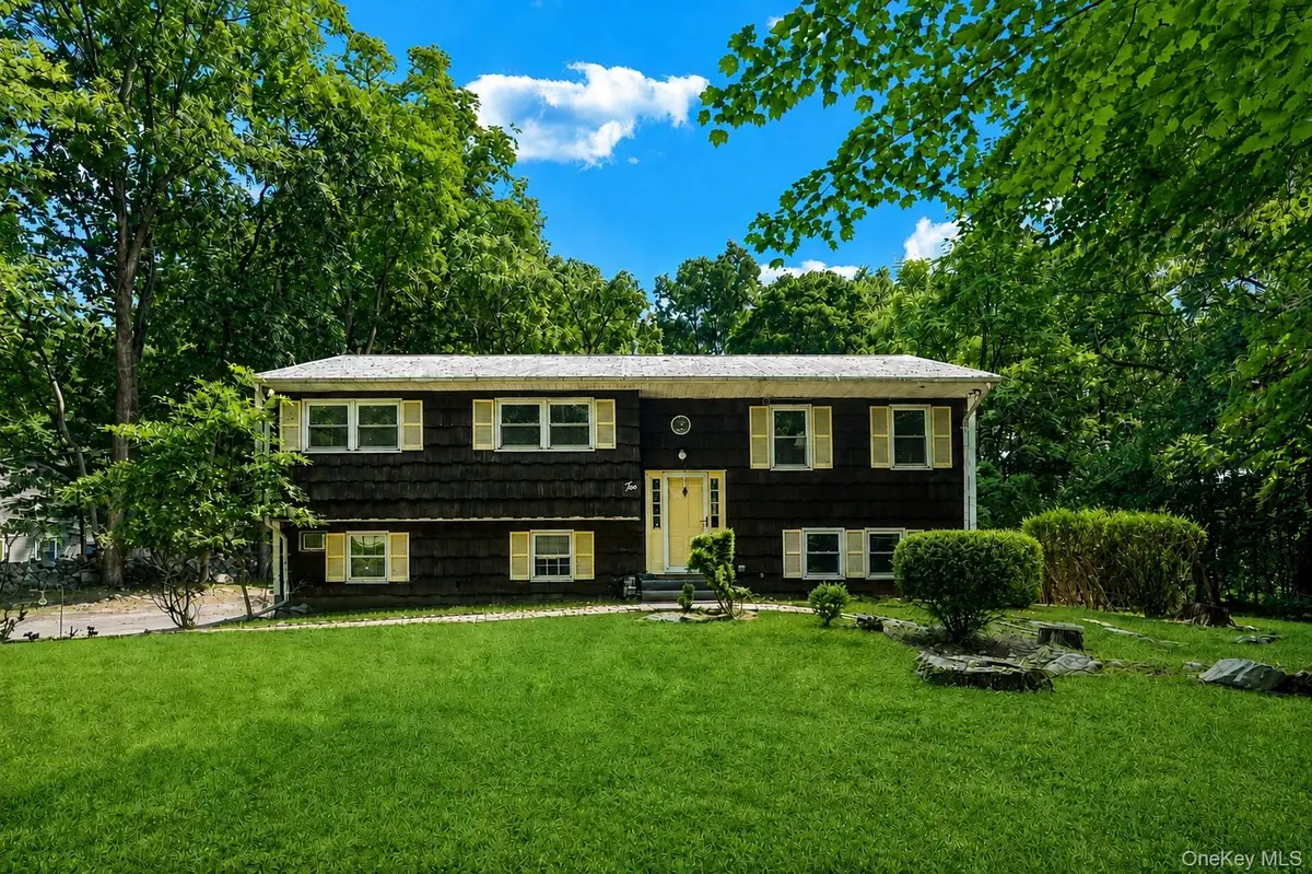 2 Cobblestone Road, Airmont, NY 10952 - #1