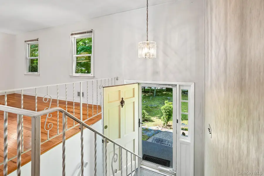 2 Cobblestone Road, Airmont, NY 10952 - #2