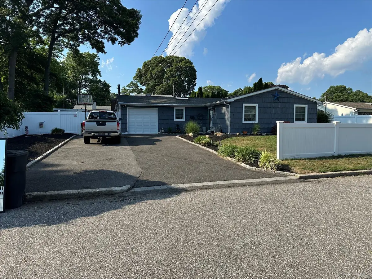 7 Amherst Road, Ronkonkoma, NY 11779 - #1