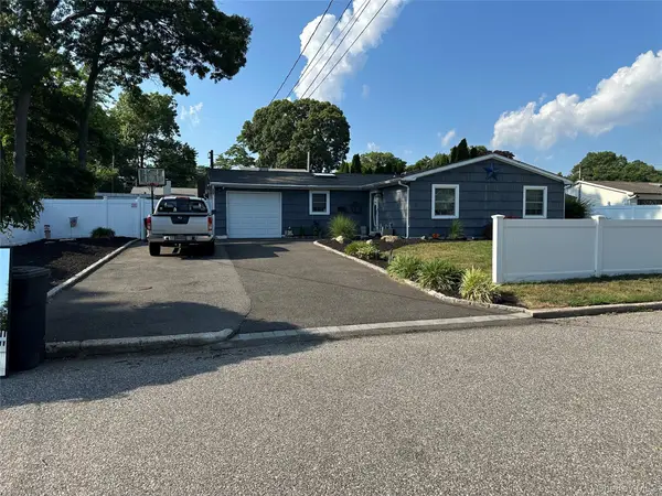 7 Amherst Road, Ronkonkoma, NY 11779