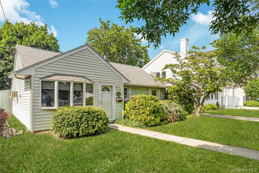 6 Island Street, Plainview, NY 11803 - #2