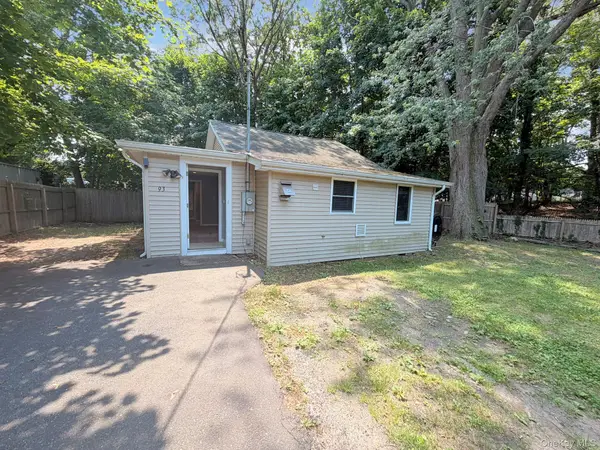 93 Lynbrook Drive, Sound Beach, NY 11789