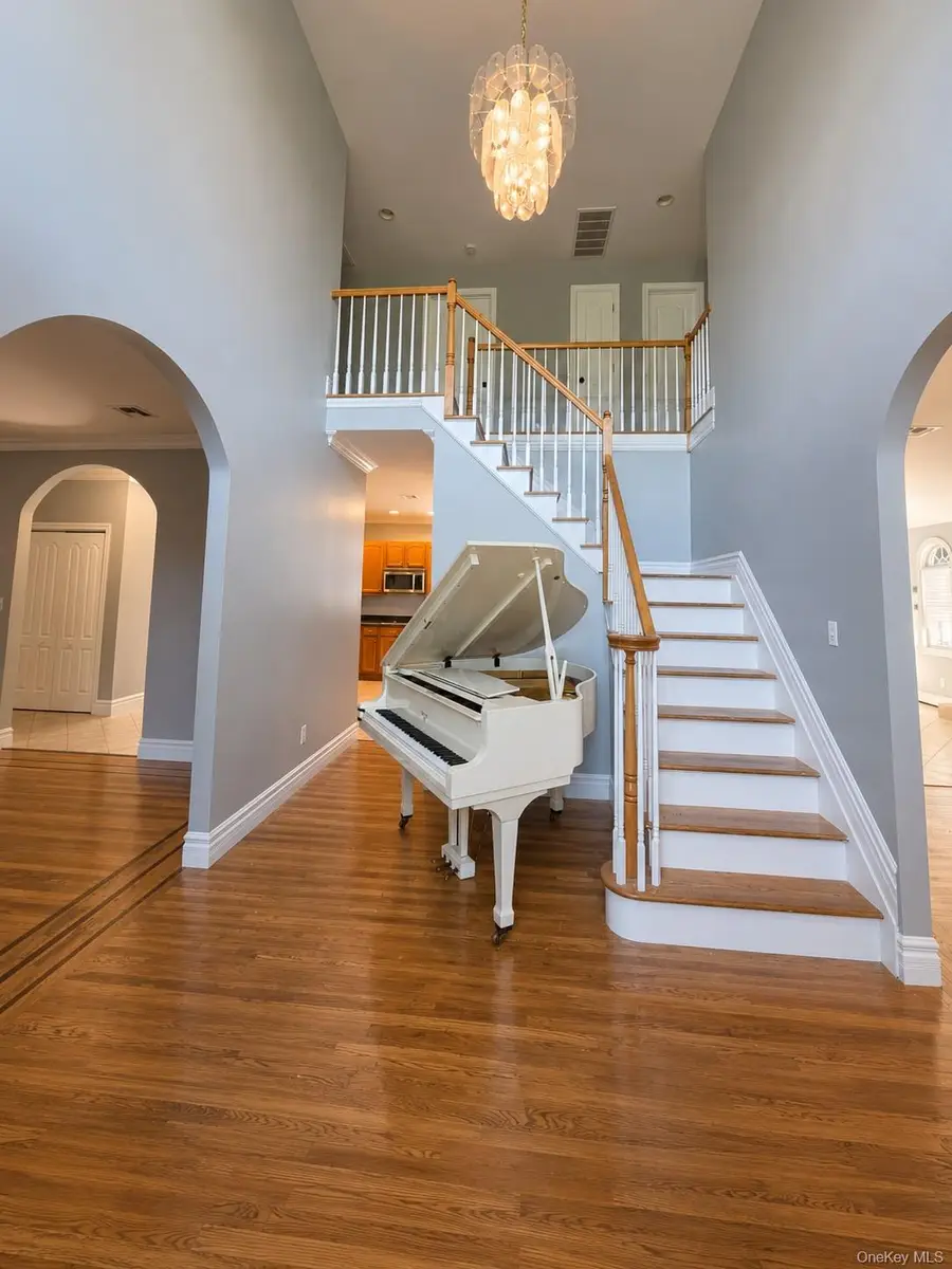 8 Brian Court, Salisbury Mills, NY 12577 - #3