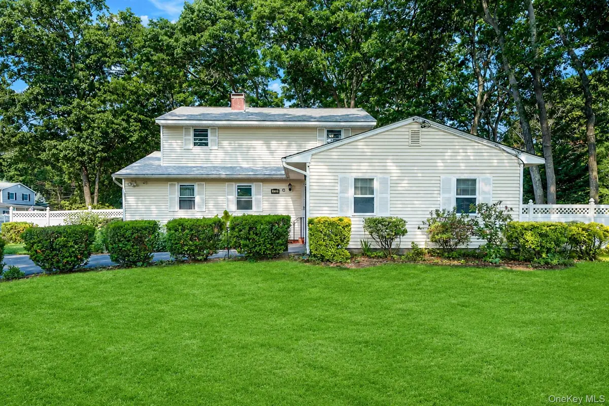 128 Avenue B, Holbrook, NY 11741 - #1