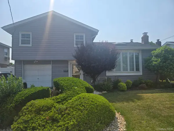 31 Oxford Road, East Rockaway, NY 11518
