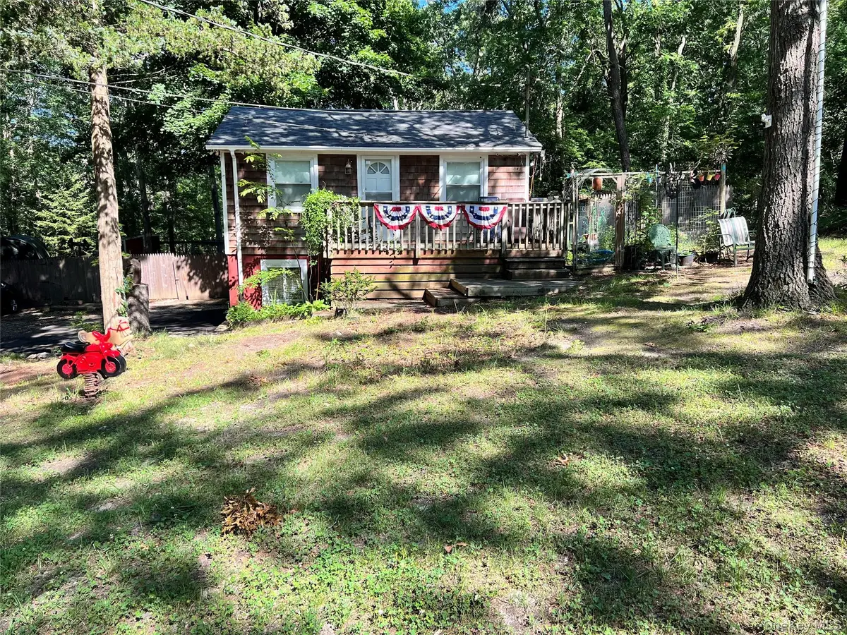 11 Primrose Path, Manorville, NY 11949 - #1