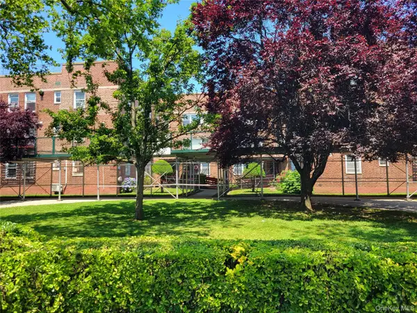 138-29 68th Drive #3C, Kew Garden Hills, NY 11367