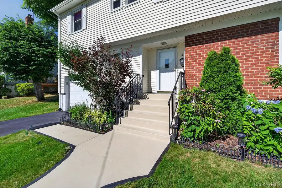 11 Oakridge Road, White Plains, NY 10607 - #3