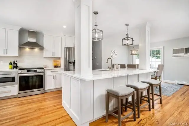 22 Babylon Drive, Sound Beach, NY 11789 - #2
