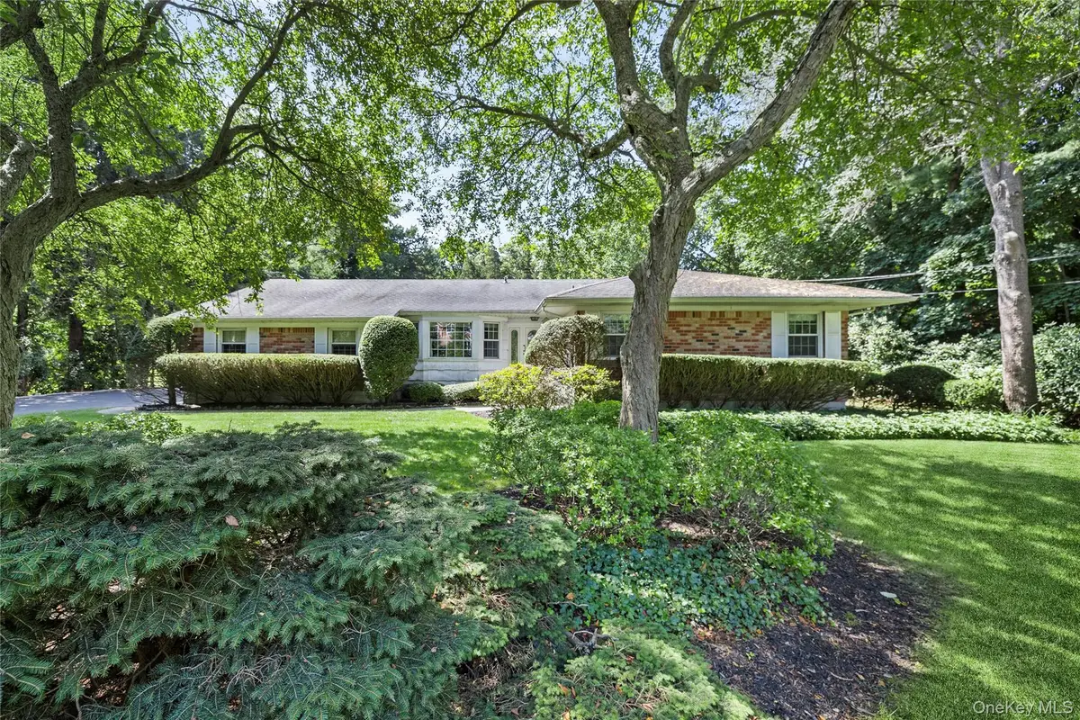 315 Laurel Lane, Laurel Hollow, NY 11791 - #1