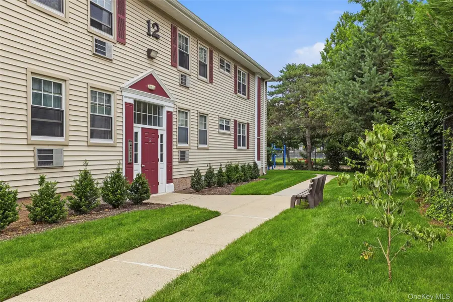 324 Post Avenue #12L, Westbury, NY 11590 - #3
