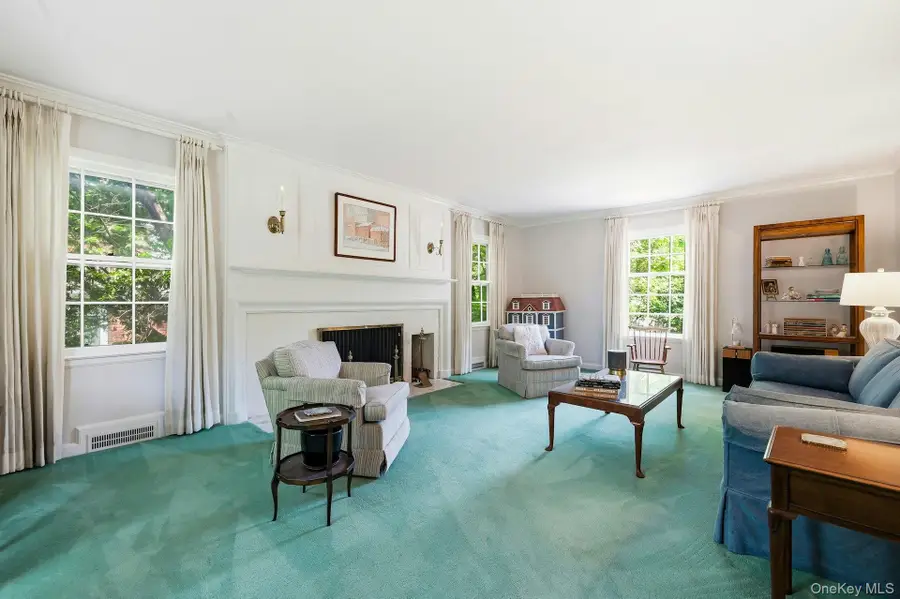 17 Monfort Road, Port Washington, NY 11050 - #2