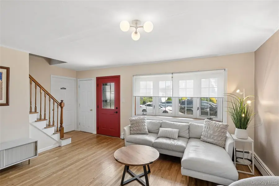 10 Audrey Avenue, Plainview, NY 11803 - #3