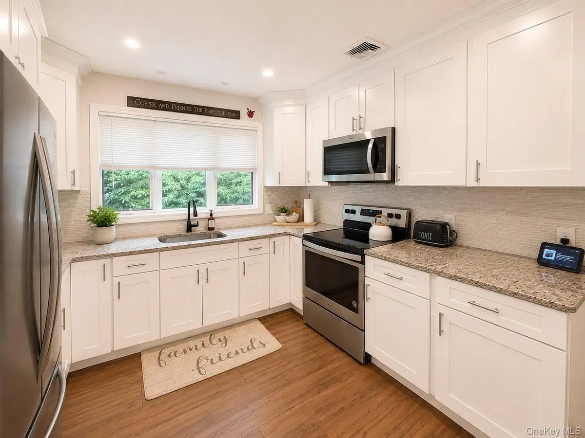 87 Sally Lane, Ridge, NY 11961 - #1