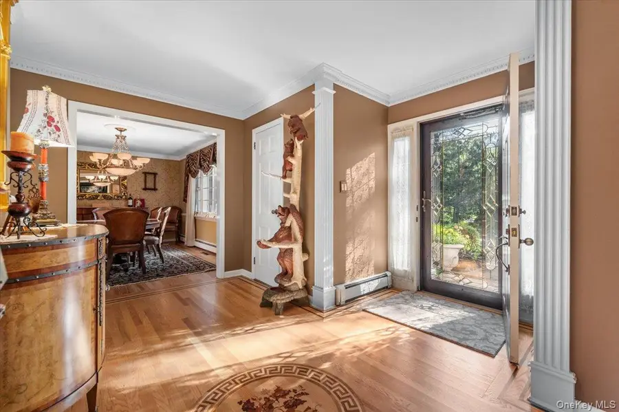 96 Plainview Road, Woodbury, NY 11797 - #3