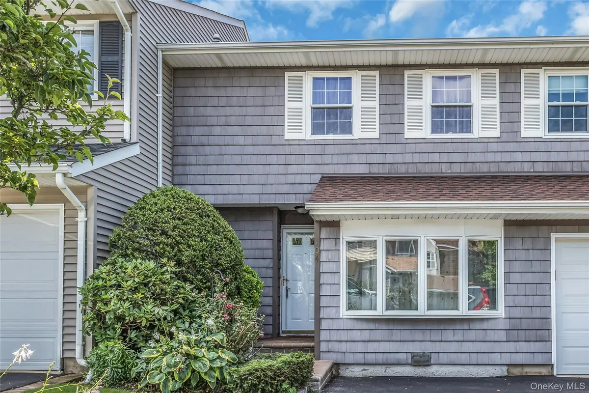 104 W Woodlake Drive, Woodbury, NY 11797 - #1