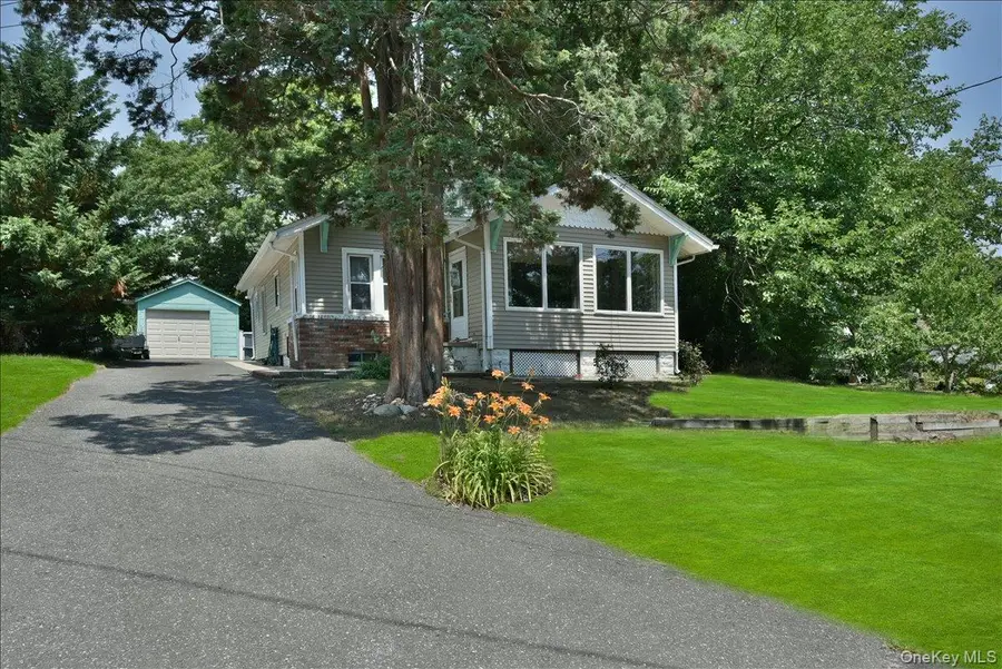 3 School Street, Ronkonkoma, NY 11779 - #2