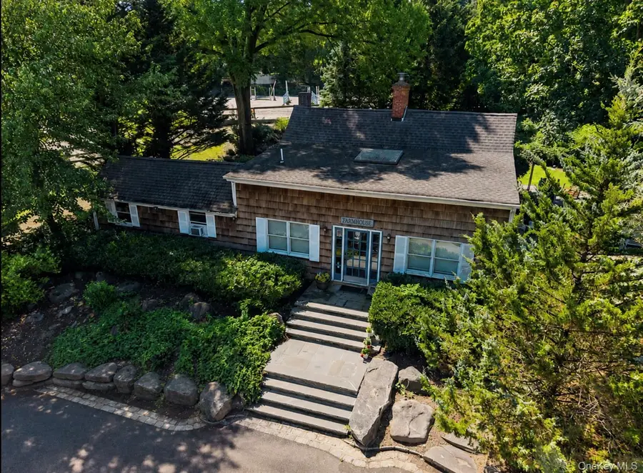 386 Bread And Cheese Hollow Road, Northport, NY 11768 - #2
