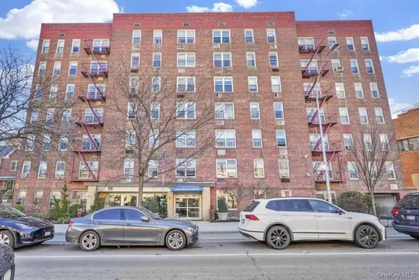 31-85 Crescent Street #608, Astoria, NY 11106