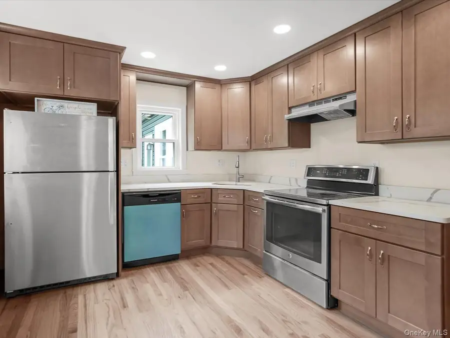 198 Canterbury, Lynbrook, NY 11563 - #3