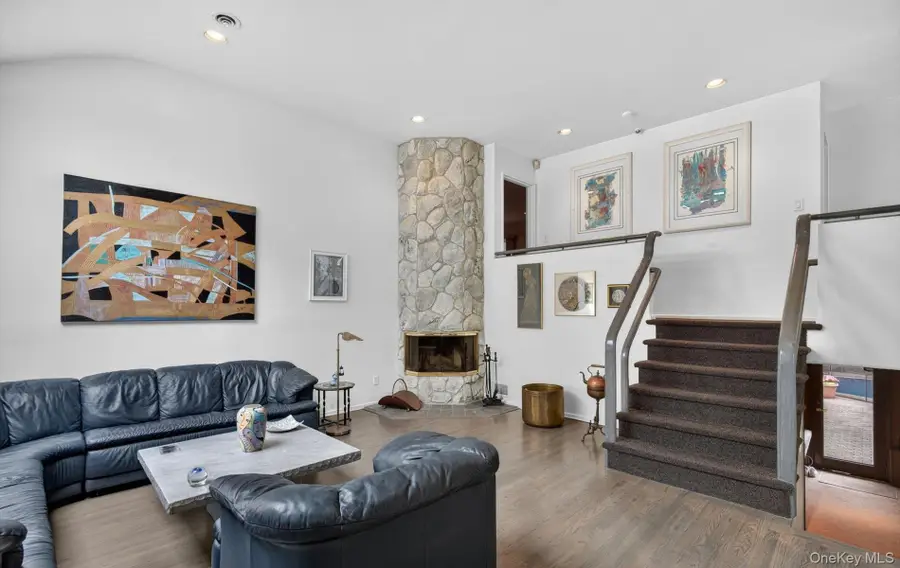 15 Ulster Drive, Jericho, NY 11753 - #3