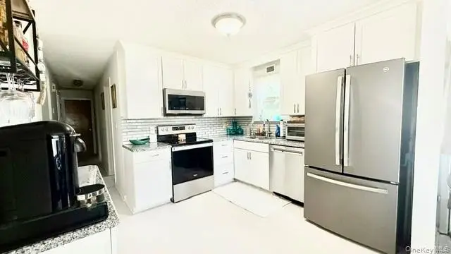 26 Robinwood Street, Mastic, NY 11950 - #2