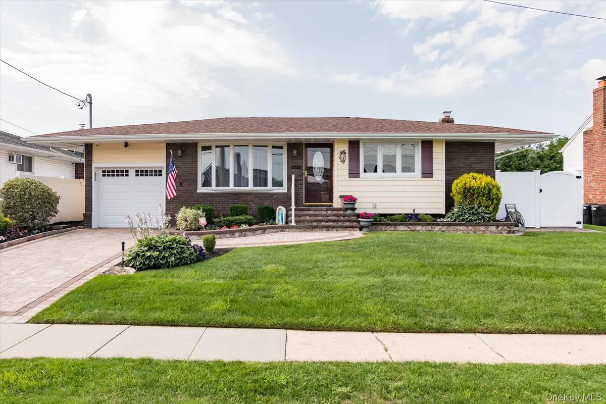 34 1st Avenue, Farmingdale, NY 11735 - #1