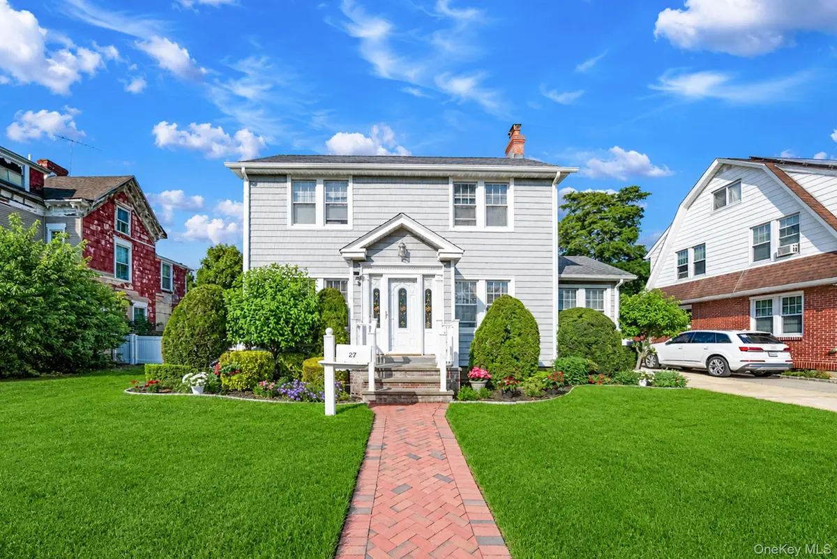 27 Hilbert Street, Hempstead, NY 11550 - #1