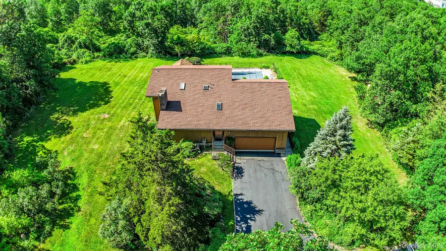 4 Bellview Drive, Valley Cottage, NY 10989 - #3