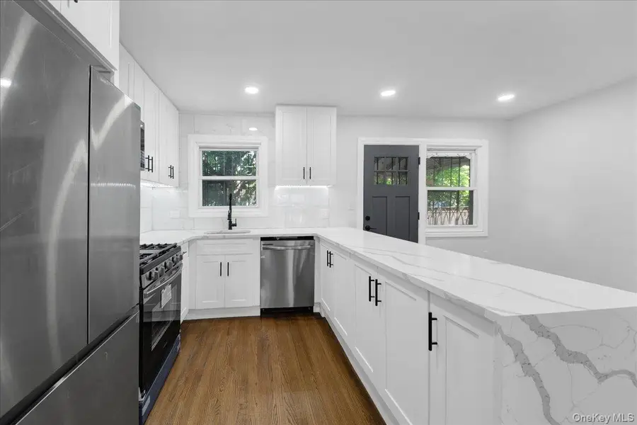 1052 E 227th Street, Bronx, NY 10466 - #2