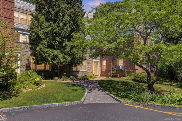 104 Pinewood Rd #3C, Hartsdale, NY 10530