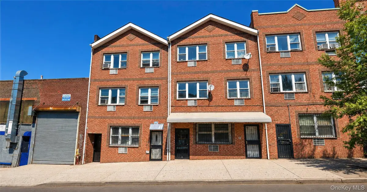 453 E 181 Street, Bronx, NY 10457 - #1