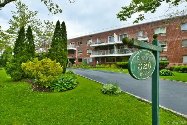 320 E Shore Road #11C, Great Neck, NY 11023