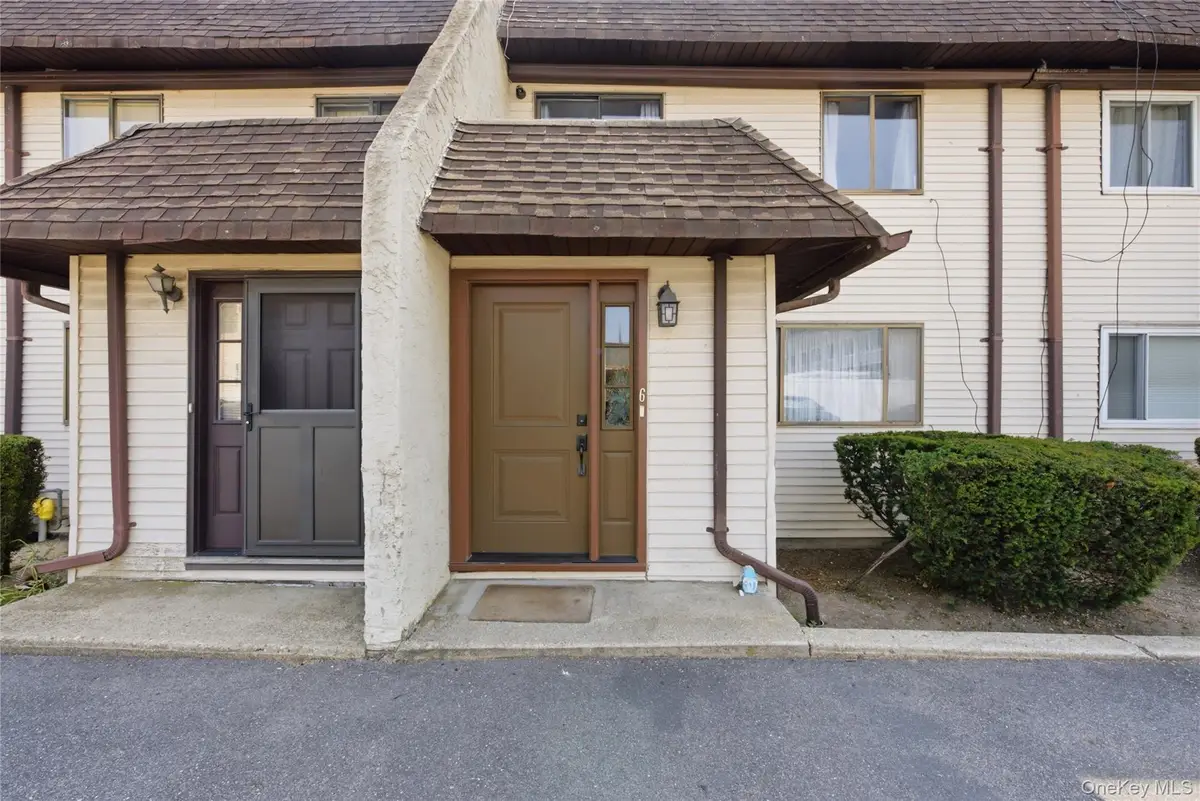 88 E Valley Stream Boulevard #6, Valley Stream, NY 11580 - #1