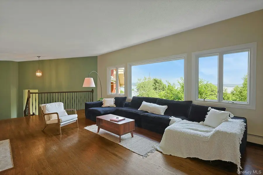 6 Grandview Avenue, Cornwall On Hudson, NY 12520 - #3