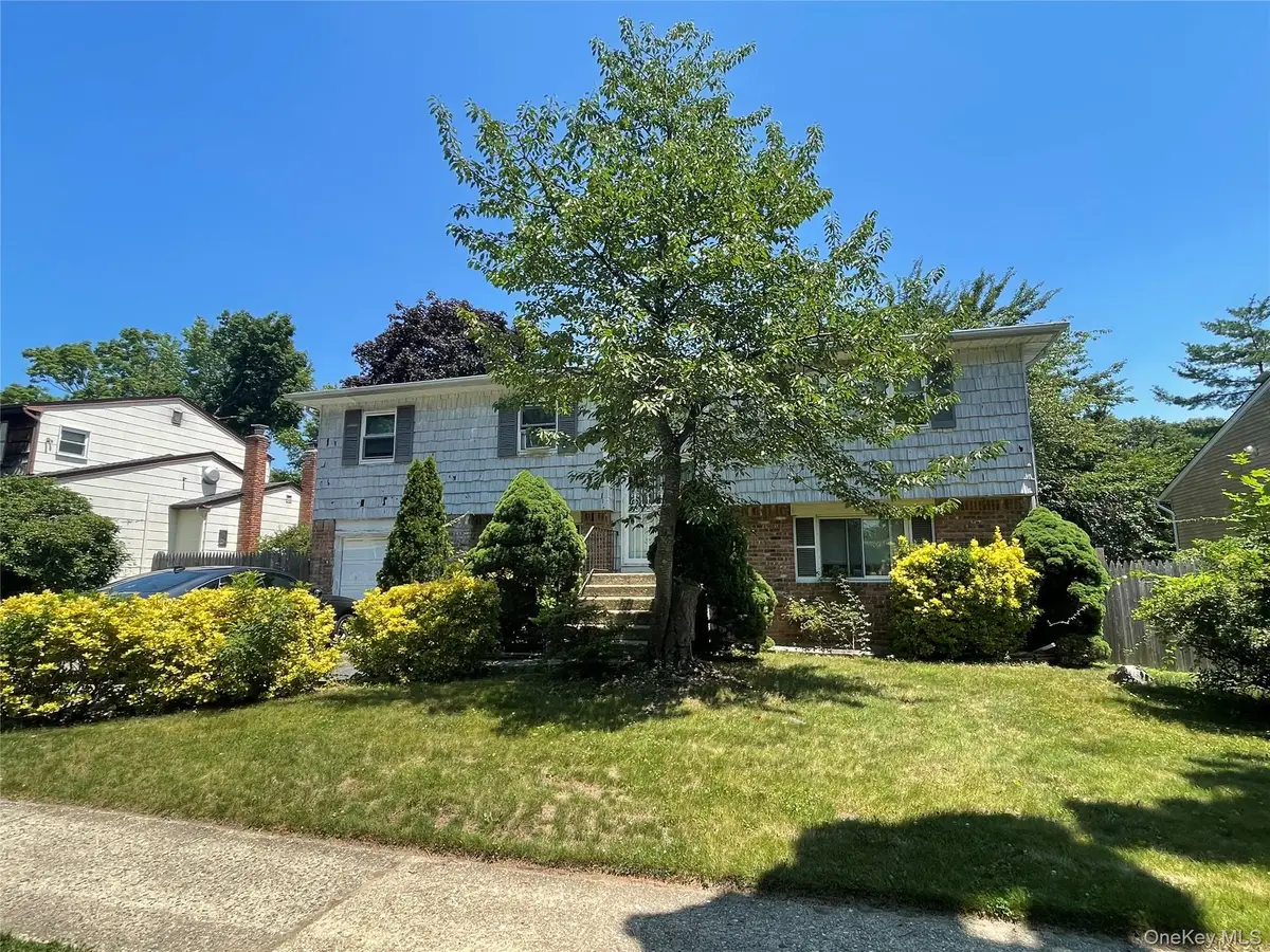 110 Greenway Drive S, Syosset, NY 11791 - #1