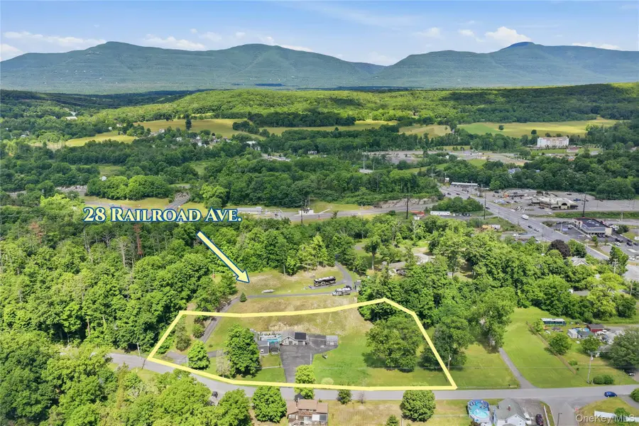 28 Railroad Avenue, Saugerties, NY 12477 - #2