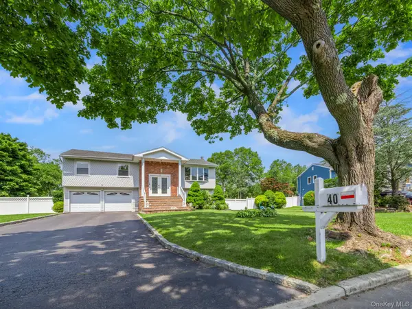 40 Peppermint Road, Commack, NY 11725