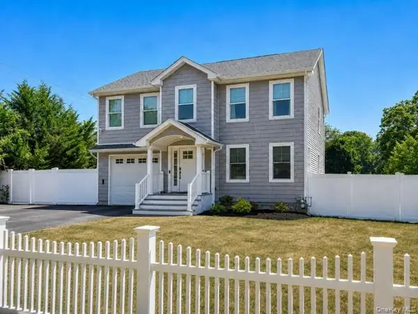 15 Comet Place, Patchogue, NY 11772