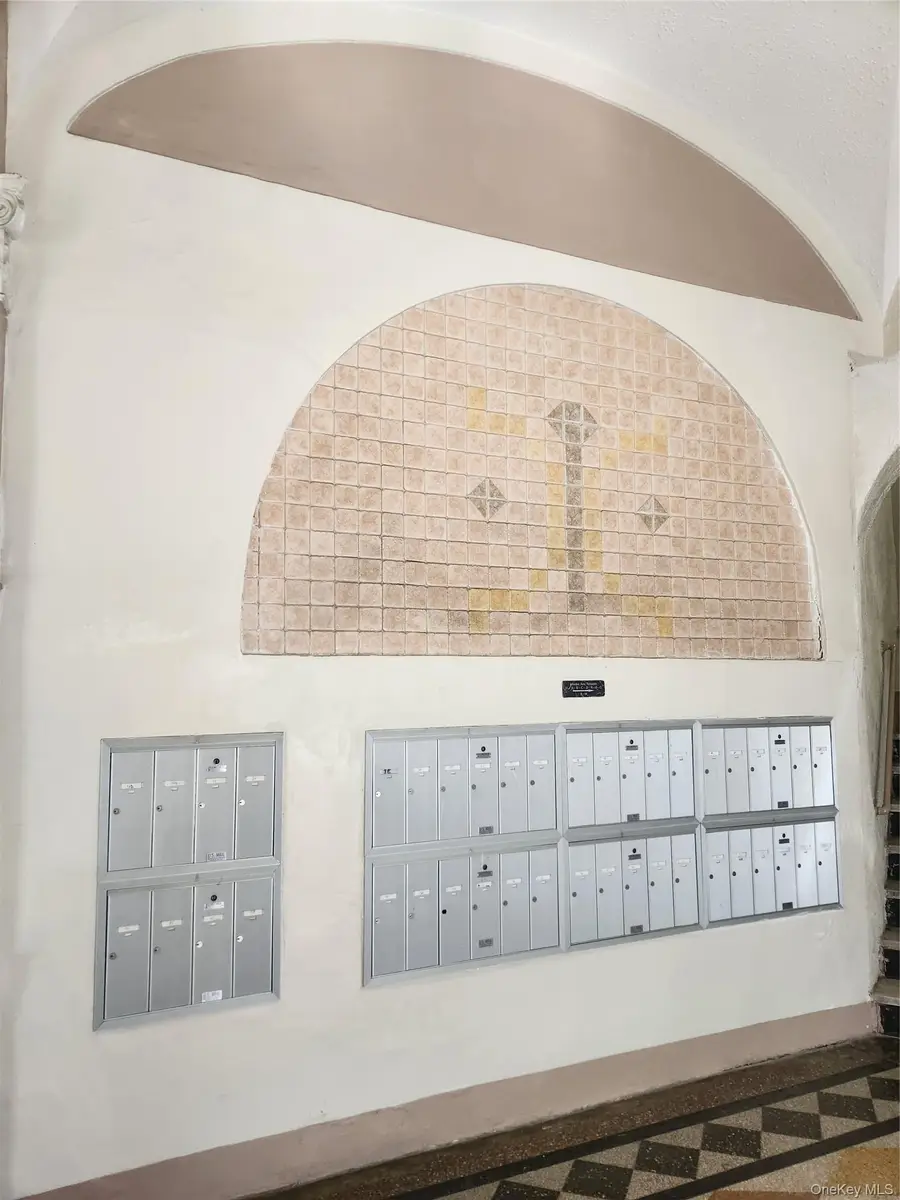 941 Jerome Avenue #8G, Bronx, NY 10452 - #2