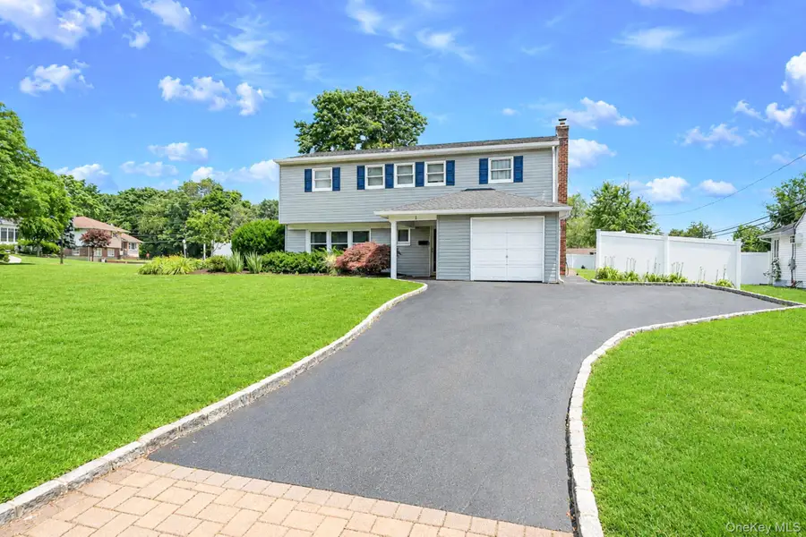 1 Blue Spruce Lane, Commack, NY 11725 - #3