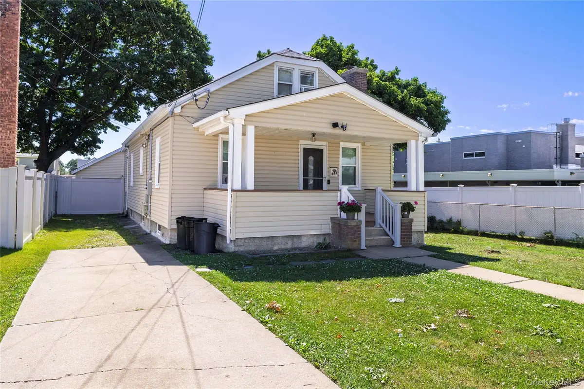 843 Davis Avenue, Uniondale, NY 11553 - #1