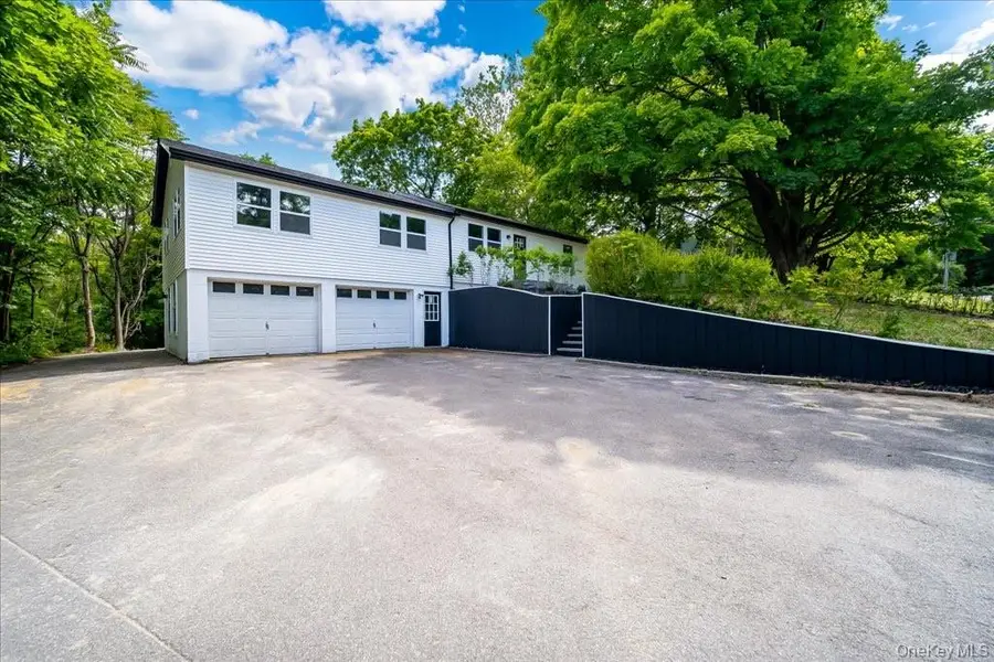 452 Vineyard Avenue, Highland, NY 12528 - #2