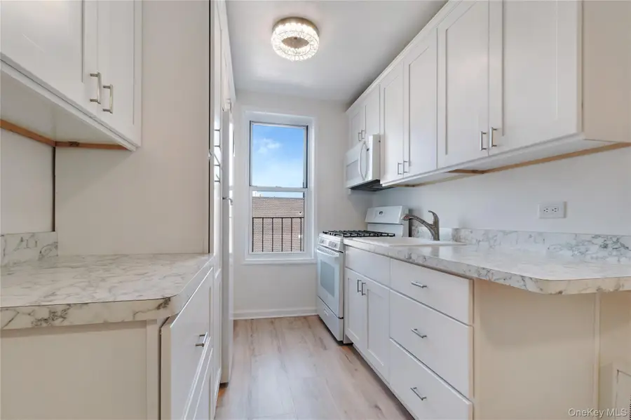 1430 Seagirt Boulevard #6H, Far Rockaway, NY 11691 - #3