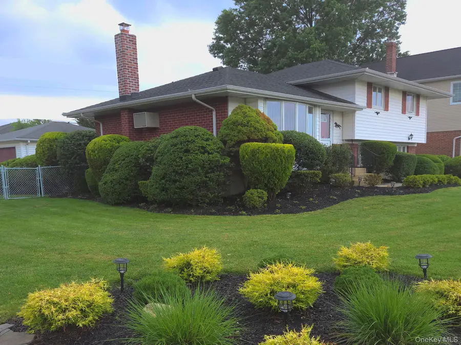 51 Eileen Avenue, Plainview, NY 11803 - #3