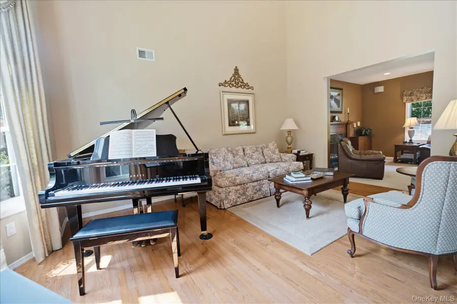46 Oceanview Boulevard, Manorville, NY 11949 - #3